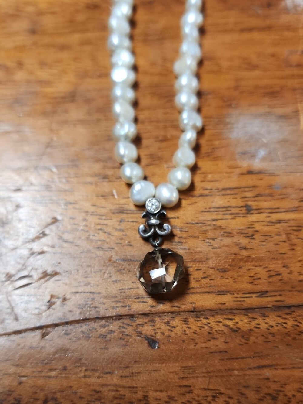 Pearl Strand Necklace with Crystal Pendant - White - Picture 2 of 5